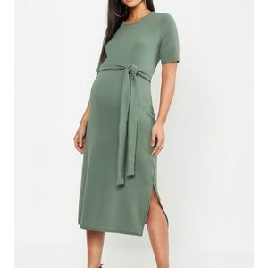 Boohoo green maternity dress